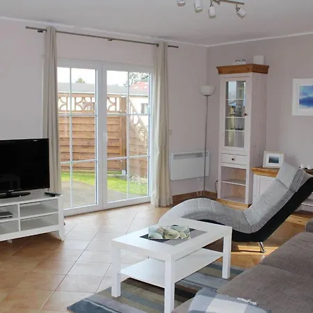 Holiday home Boddensurfer 3a Comfortable