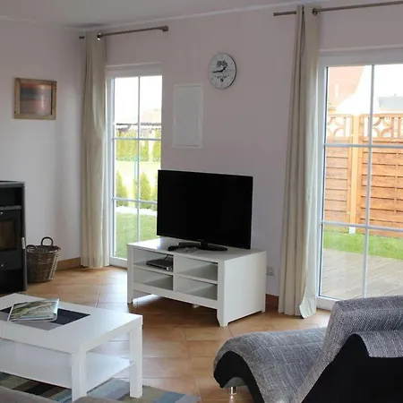 Boddensurfer 3a Comfortable Holiday home Pruchten
